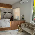 Star & Restaurant شقة غوليم