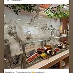 Star & Restaurant * غوليم