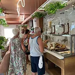 Star & Restaurant