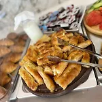 Star & Restaurant شقة