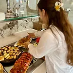 Star & Restaurant * غوليم