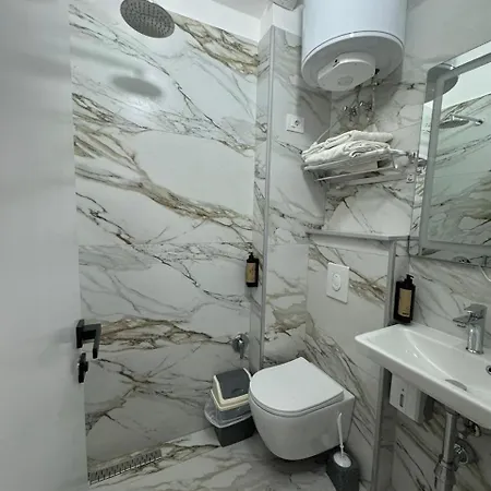 Apartman Star & Restaurant Golem