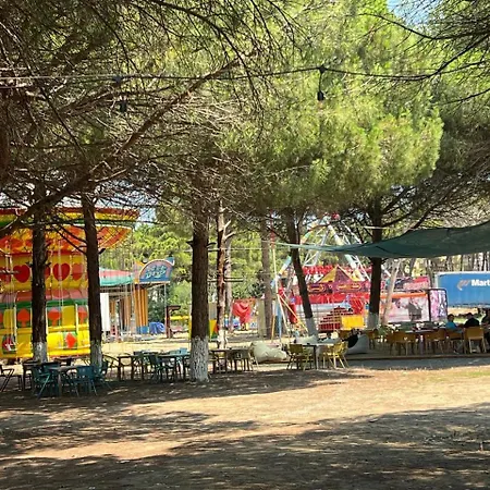 Star & Restaurant Golem (Tirana)