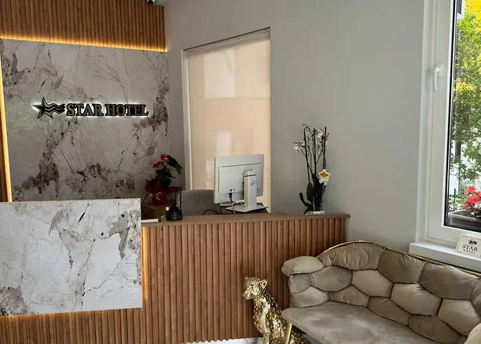 Star & Restaurant דירה גולם