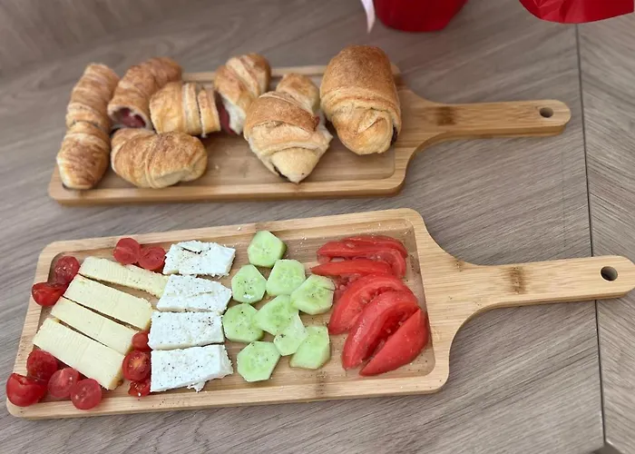 Star & Restaurant גולם