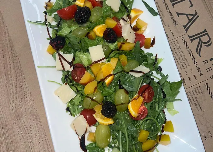 Star & Restaurant גולם