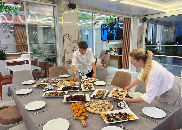 דירה Star & Restaurant גולם