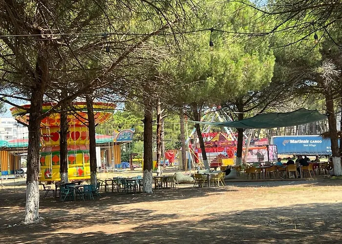 Star & Restaurant Golem (Tirana)