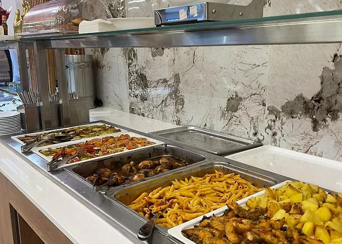 Star & Restaurant דירה גולם