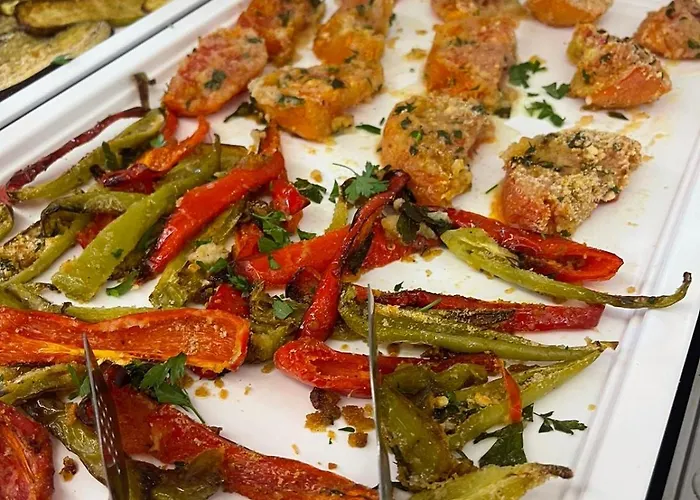 Star & Restaurant * גולם