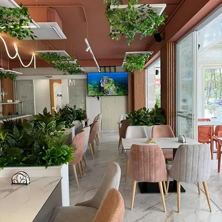 Star & Restaurant
