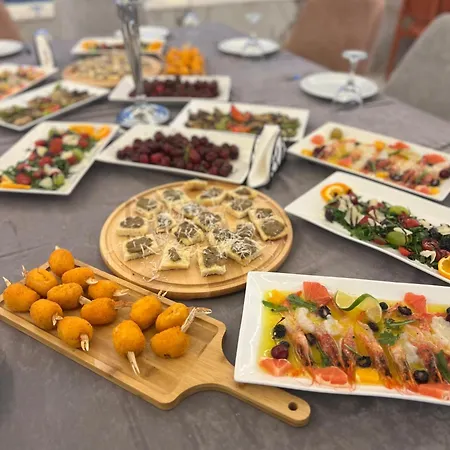Star & Restaurant * גולם