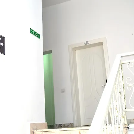 Star & Restaurant Golem (Tirana)