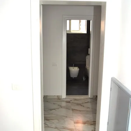 Star & Restaurant Apartamento Golem (Tirana)