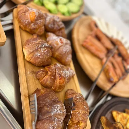 Apartment Star & Restaurant Golem (Tirana)