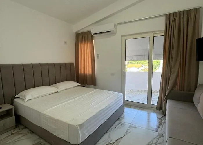 Star & Restaurant Apartman