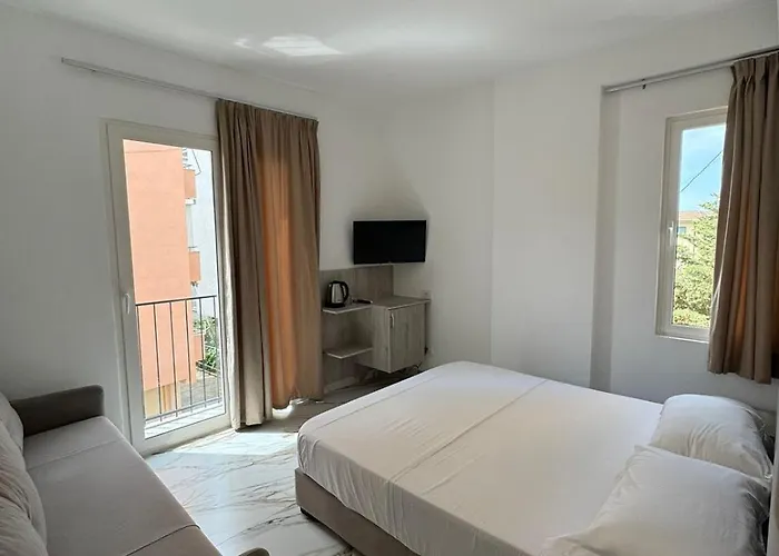 Star & Restaurant * ゴーレム