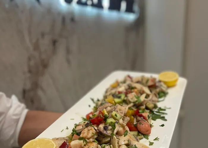 Star & Restaurant Daire Golem (Tirana)