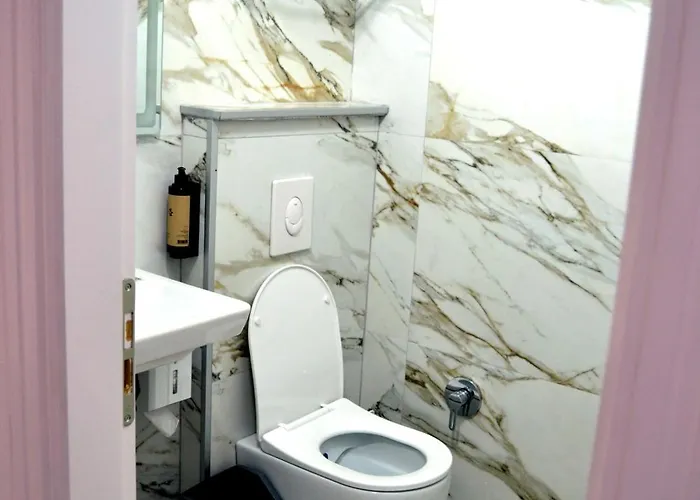 アパート Star & Restaurant ゴーレム