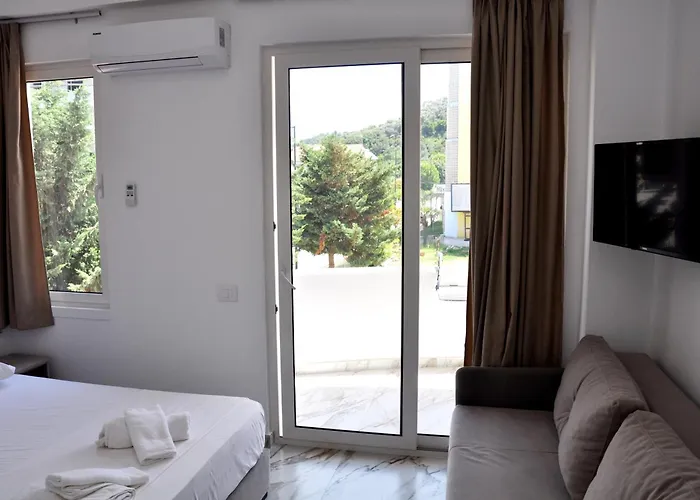 Star & Restaurant * ゴーレム