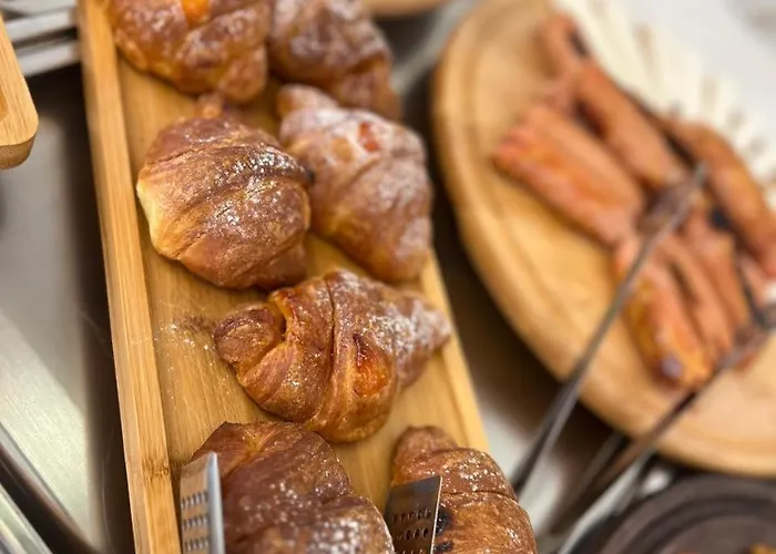 Daire Star & Restaurant Golem (Tirana)