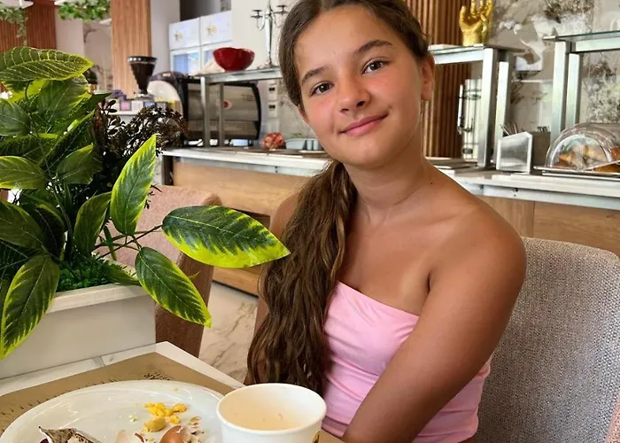 Star & Restaurant ゴーレム